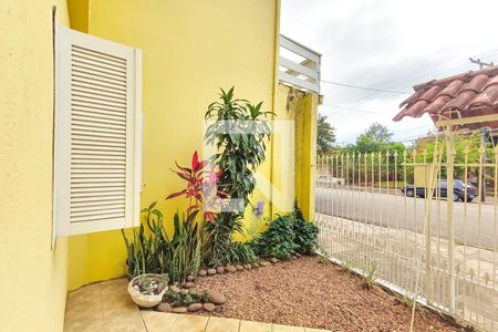 Casa à venda com 250m², 3 quartos e 3 vagas Casa à venda com 250m², 3 quartos e 3 vagasJardim