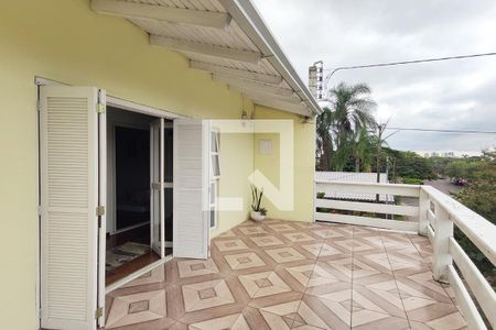 Casa à venda com 250m², 3 quartos e 3 vagas Casa à venda com 250m², 3 quartos e 3 vagasSacada da Sala de Estar 2