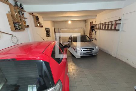 Casa à venda com 250m², 3 quartos e 3 vagas Casa à venda com 250m², 3 quartos e 3 vagasGaragem