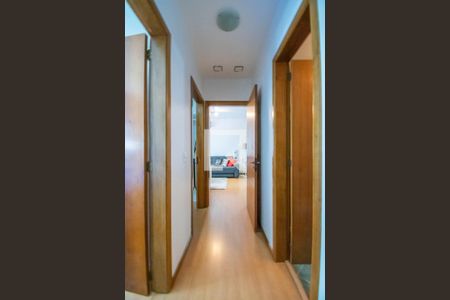 Apartamento à venda com 67m², 2 quartos e 1 vagaCorredor