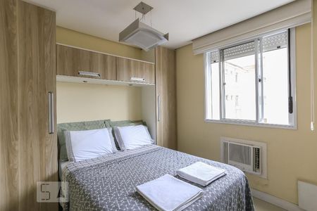 Suíte  de apartamento para alugar com 3 quartos, 92m² em Humaitá, Porto Alegre