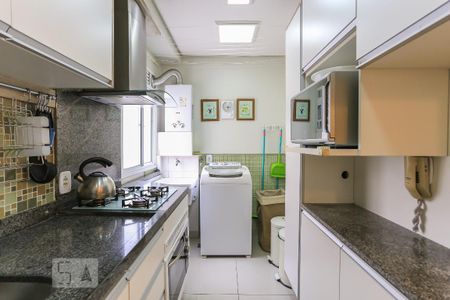 Cozinha e Área de Serviço de apartamento para alugar com 3 quartos, 92m² em Humaitá, Porto Alegre