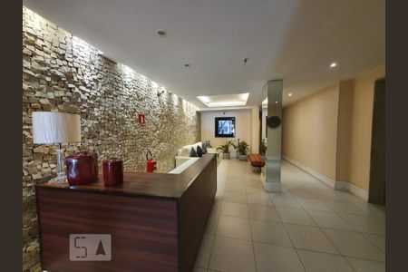 Apartamento para alugar com 73m², 2 quartos e 1 vaga Apartamento para alugar com 73m², 2 quartos e 1 vagaHall de Entrada