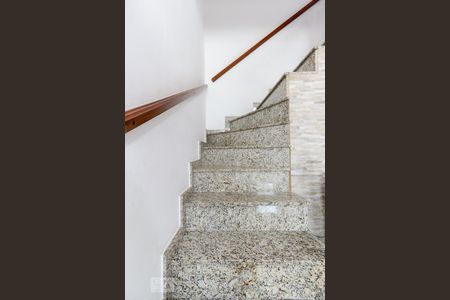 Escadas Quartos de casa à venda com 2 quartos, 135m² em Vila Nova Mazzei, São Paulo