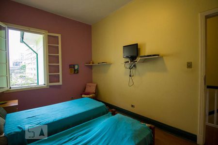 Casa à venda com 338m², 3 quartos e 2 vagasQuarto 2