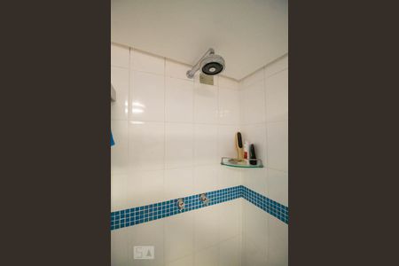 Casa à venda com 338m², 3 quartos e 2 vagasBanheiro da Suíte