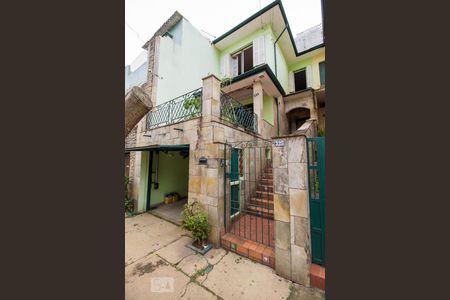 Casa à venda com 338m², 3 quartos e 2 vagasFachada