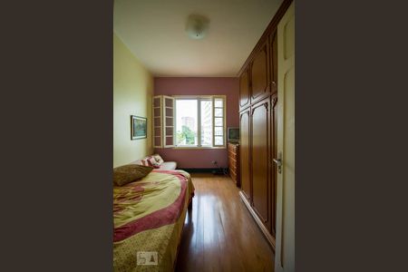 Casa à venda com 338m², 3 quartos e 2 vagasQuarto 1