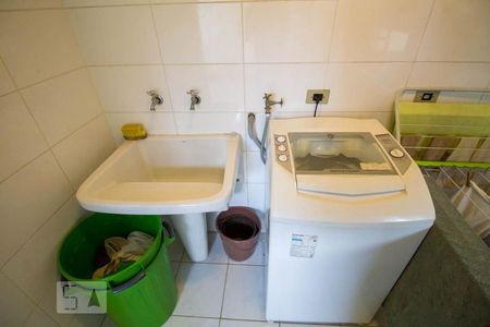 Casa à venda com 338m², 3 quartos e 2 vagasLavanderia 