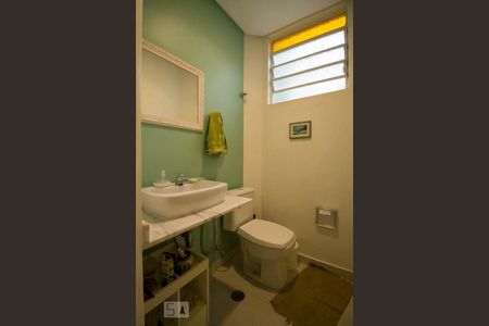 Casa à venda com 338m², 3 quartos e 2 vagasLavabo 