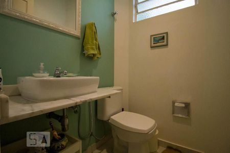 Casa à venda com 338m², 3 quartos e 2 vagasLavabo 