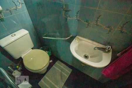 Casa à venda com 300m², 3 quartos e 6 vagas Casa à venda com 300m², 3 quartos e 6 vagasLavabo