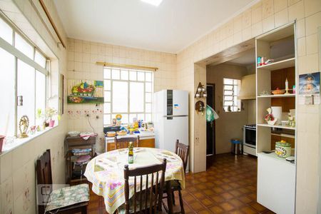 Casa à venda com 300m², 3 quartos e 6 vagas Casa à venda com 300m², 3 quartos e 6 vagasCozinha