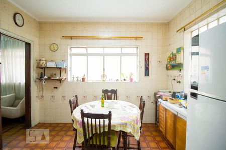 Casa à venda com 300m², 3 quartos e 6 vagas Casa à venda com 300m², 3 quartos e 6 vagasCozinha