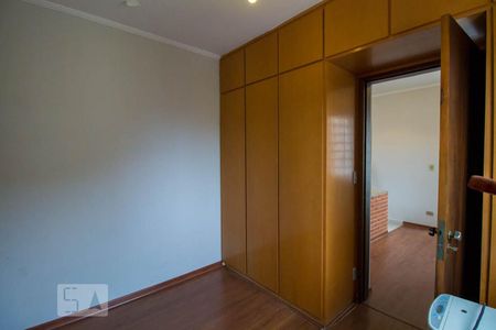 Casa à venda com 300m², 3 quartos e 6 vagas Casa à venda com 300m², 3 quartos e 6 vagasEdícula