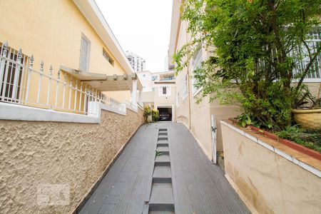 Casa à venda com 300m², 3 quartos e 6 vagas Casa à venda com 300m², 3 quartos e 6 vagasGaragem