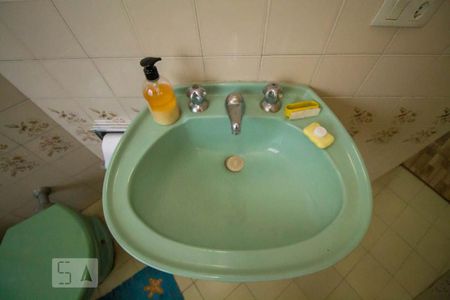 Casa à venda com 300m², 3 quartos e 6 vagas Casa à venda com 300m², 3 quartos e 6 vagasBanheiro 1