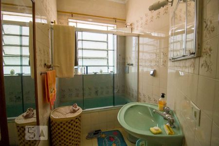 Casa à venda com 300m², 3 quartos e 6 vagas Casa à venda com 300m², 3 quartos e 6 vagasBanheiro 1