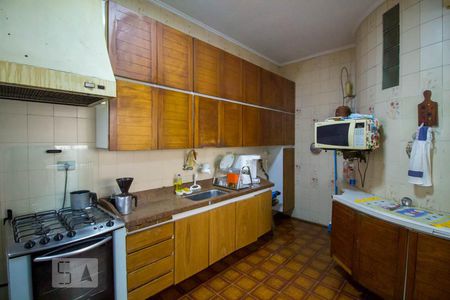 Casa à venda com 300m², 3 quartos e 6 vagas Casa à venda com 300m², 3 quartos e 6 vagasCozinha