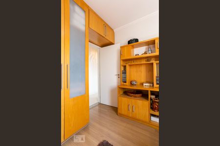 Apartamento à venda com 101m², 3 quartos e 2 vagasQuarto 2