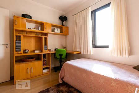 Apartamento à venda com 101m², 3 quartos e 2 vagasQuarto 2