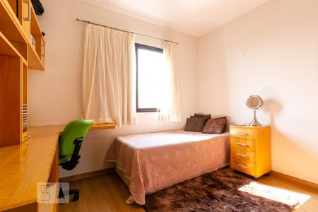 Apartamento à venda com 101m², 3 quartos e 2 vagasQuarto 2