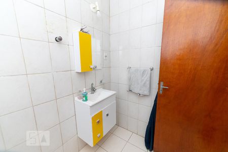 Casa à venda com 230m², 3 quartos e 8 vagasBanheiro 1 03