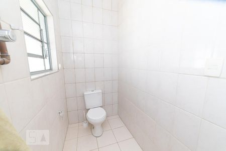 Casa à venda com 230m², 3 quartos e 8 vagasBanheiro 2 02