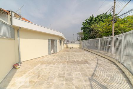 Casa à venda com 230m², 3 quartos e 8 vagasFachada 02