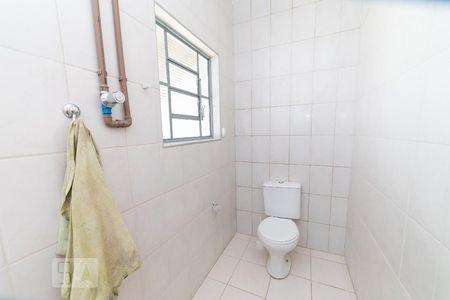 Casa à venda com 230m², 3 quartos e 8 vagasBanheiro 2 01