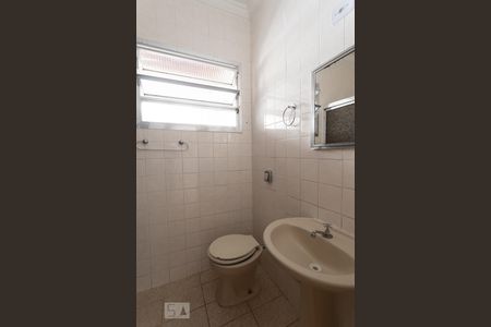 Banheiro de casa para alugar com 1 quarto, 64m² em Chácara Belenzinho, São Paulo