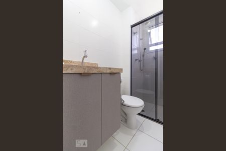 Banheiro de apartamento para alugar com 2 quartos, 49m² em Jaguaribe, Osasco