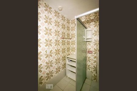 Banheiro de apartamento à venda com 2 quartos, 66m² em Cidade Baixa, Porto Alegre