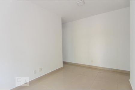 Sala de apartamento para alugar com 2 quartos, 58m² em Jardim Flor da Montanha, Guarulhos