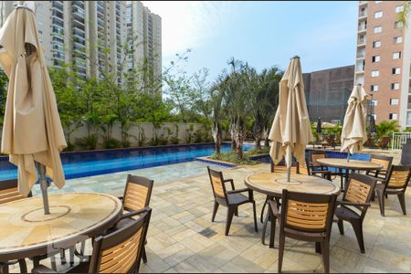 Apartamento para alugar com 58m², 2 quartos e 1 vaga Apartamento para alugar com 58m², 2 quartos e 1 vagaÁrea comum - Piscina