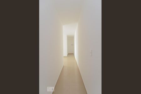 Corredor Quartos/Sala de apartamento para alugar com 2 quartos, 58m² em Jardim Flor da Montanha, Guarulhos