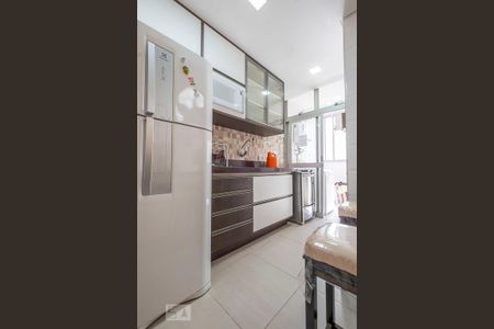 Apartamento para alugar com 76m², 2 quartos e 2 vagas Apartamento para alugar com 76m², 2 quartos e 2 vagasCozinha