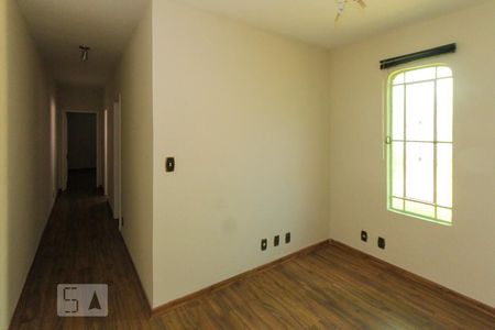 Casa à venda com 177m², 3 quartos e 2 vagasHall