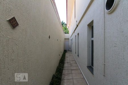 Casa à venda com 177m², 3 quartos e 2 vagasCorredor