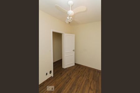 Casa à venda com 177m², 3 quartos e 2 vagasQuarto 02