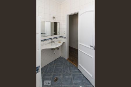 Casa à venda com 177m², 3 quartos e 2 vagasBanheiro Social