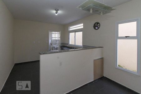 Casa à venda com 177m², 3 quartos e 2 vagasCozinha