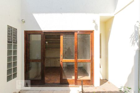 Casa à venda com 177m², 3 quartos e 2 vagasQuintal