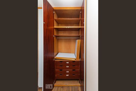 Casa à venda com 177m², 3 quartos e 2 vagasQuarto 02