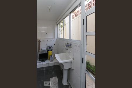 Casa à venda com 177m², 3 quartos e 2 vagasÁrea de Serviço