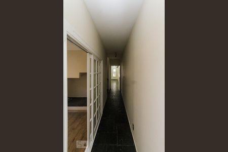 Casa à venda com 177m², 3 quartos e 2 vagasCorredor