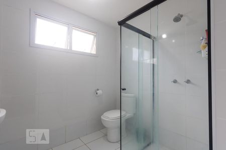 Banheiro de apartamento à venda com 1 quarto, 41m² em Campanário, Diadema