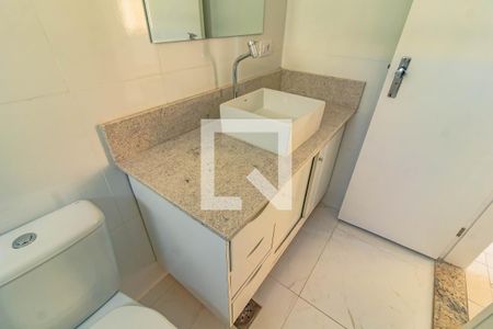 Banheiro de apartamento para alugar com 1 quarto, 61m² em Vila Guarani (z Sul), São Paulo
