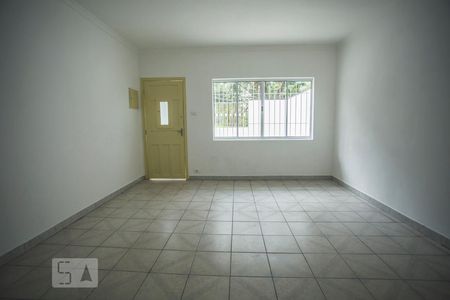 Casa à venda com 90m², 2 quartos e 2 vagasSala