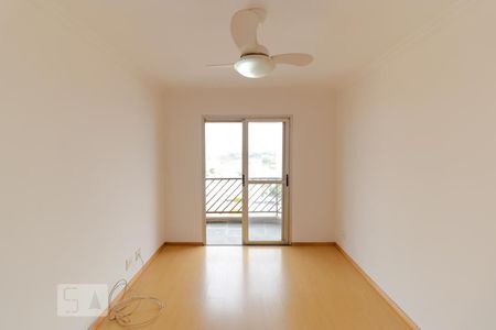 Sala de TV de apartamento para alugar com 2 quartos, 70m² em Vila Industrial, Campinas